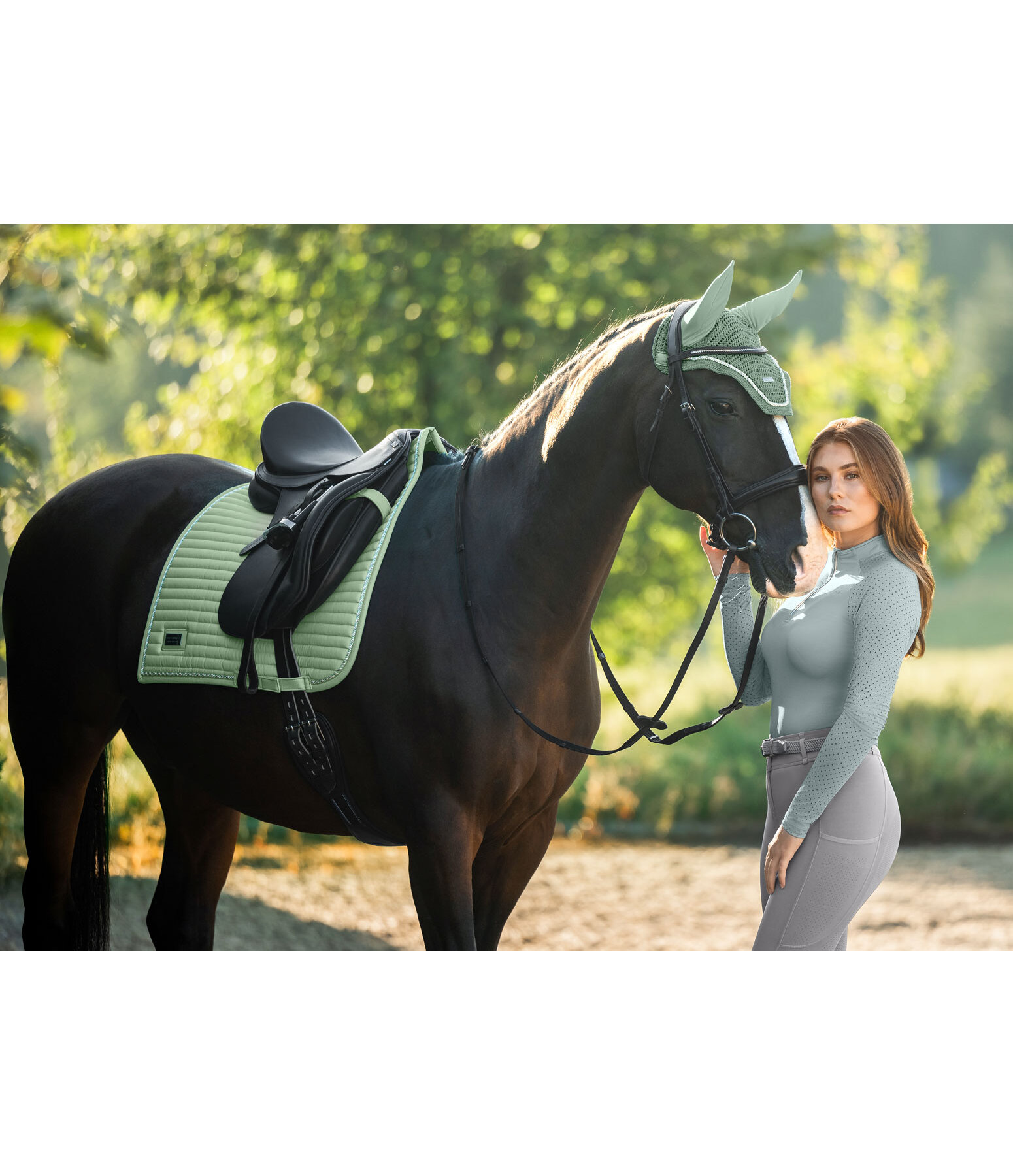 Tapis de selle  Sophistication avec passants de contre-sanglons