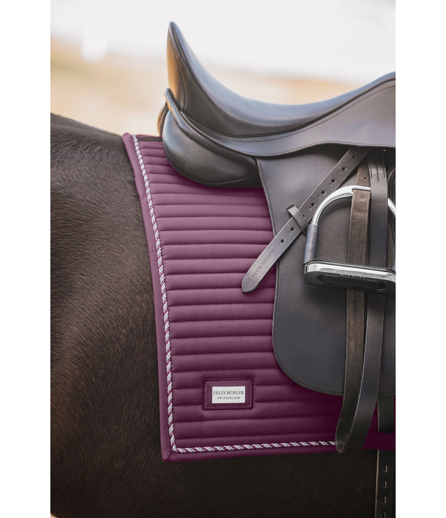 Tapis de selle  Sophistication avec passants de contre-sanglons