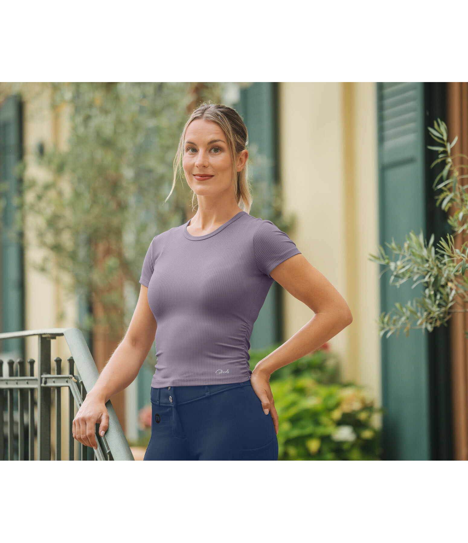 T-shirt court  Adele